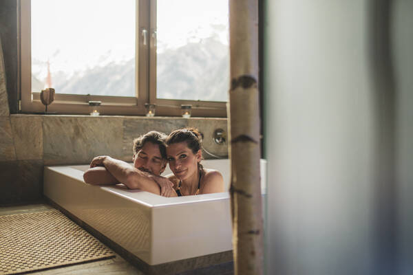 Private SKY SPA – Romeo & Julia